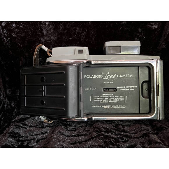 Polaroid Highlander Land Camera Model 80 - Picture 6 of 6